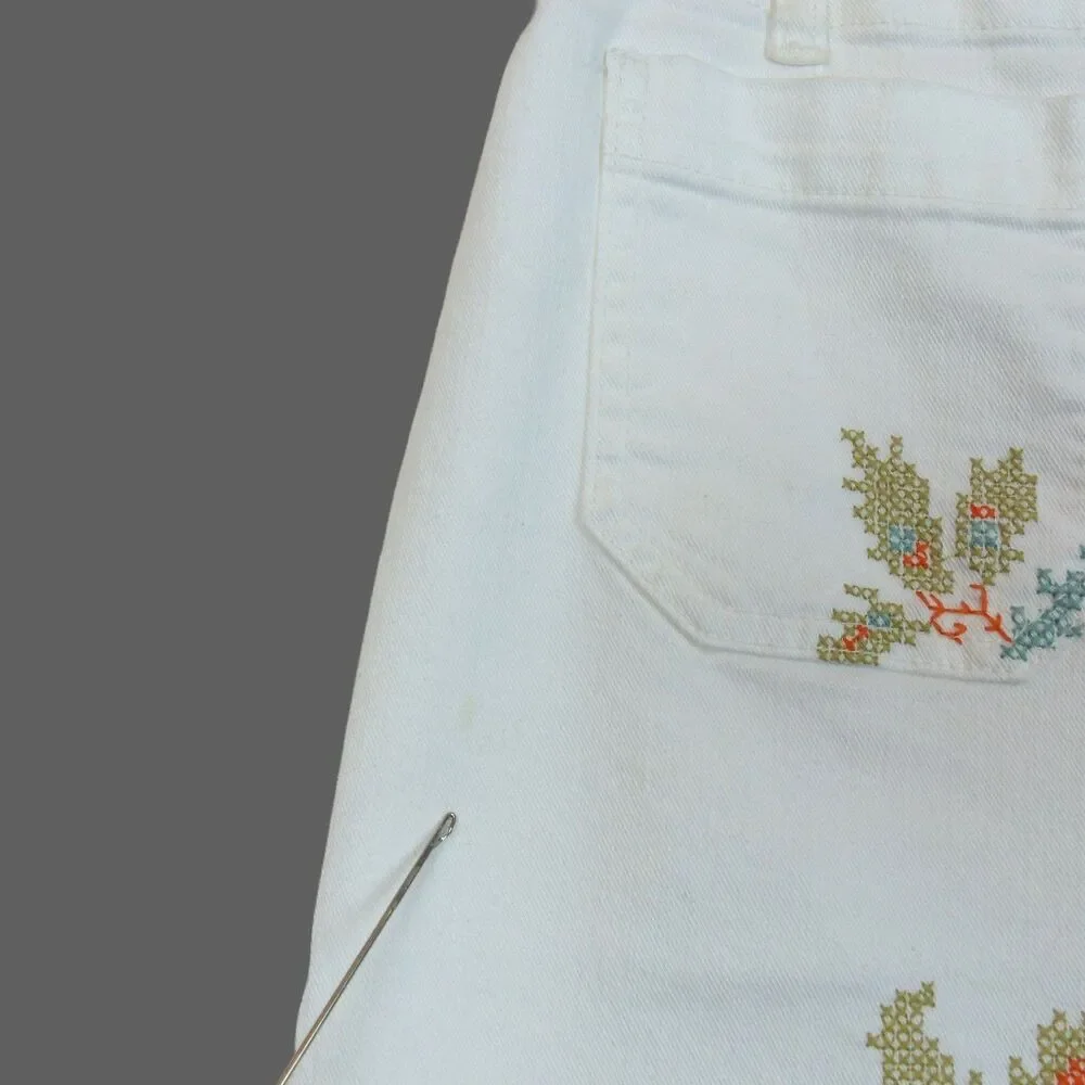 Maeve Anthropologie Colette Jeans 30 White Floral Embroidered Crop Wide Leg Boho